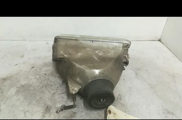 Phare droit Peugeot 309 II (3C, 3A) 1.9 diesel (1989-1993) occasion