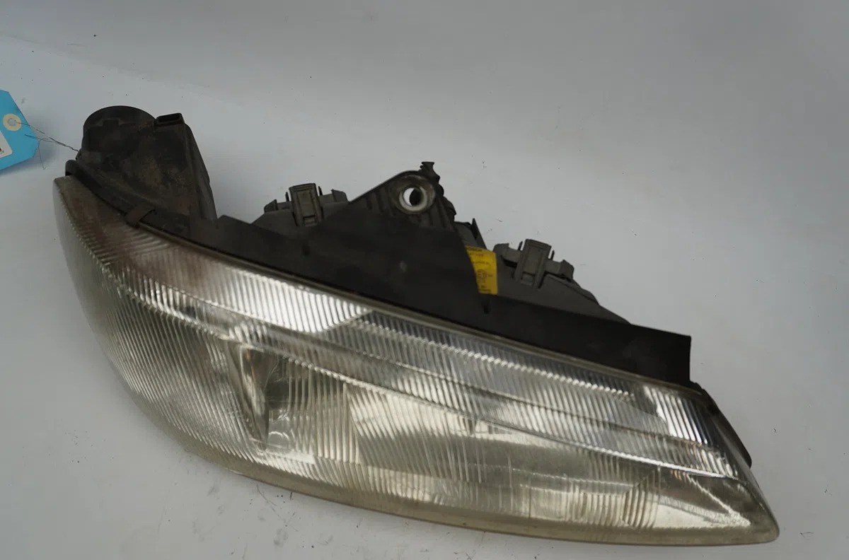 Phare droit Peugeot 406 (8B) 1.6 (1995-2004) occasion