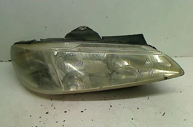 Phare droit Peugeot 406 (8B) 1.8 16v (1995-2000) occasion
