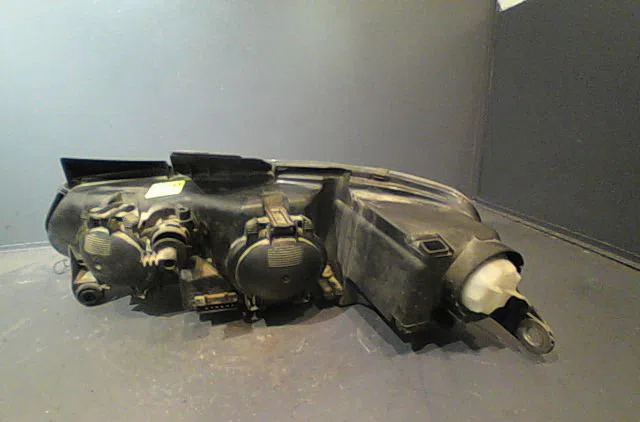 Phare droit Peugeot 406 (8B) 1.9 td (1996-2004) occasion