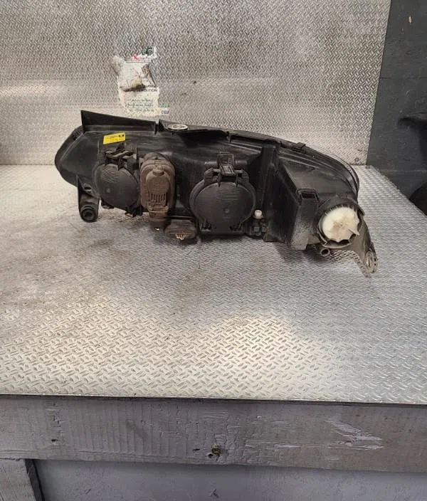 Phare droit Peugeot 406 Break (8E-F) 1.9 d (1996-2004) occasion