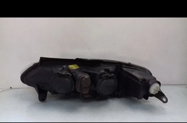 Phare droit Peugeot 406 Break (8E-F) 1.9 td (1996-2004) occasion