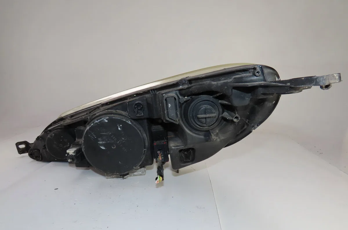 Phare droit Peugeot 407 (6D_) 2.0 hdi 135 (6drhrh, 6drhre, 6drhrg, 6drhrj) (2004-2010) 4 portes occasion