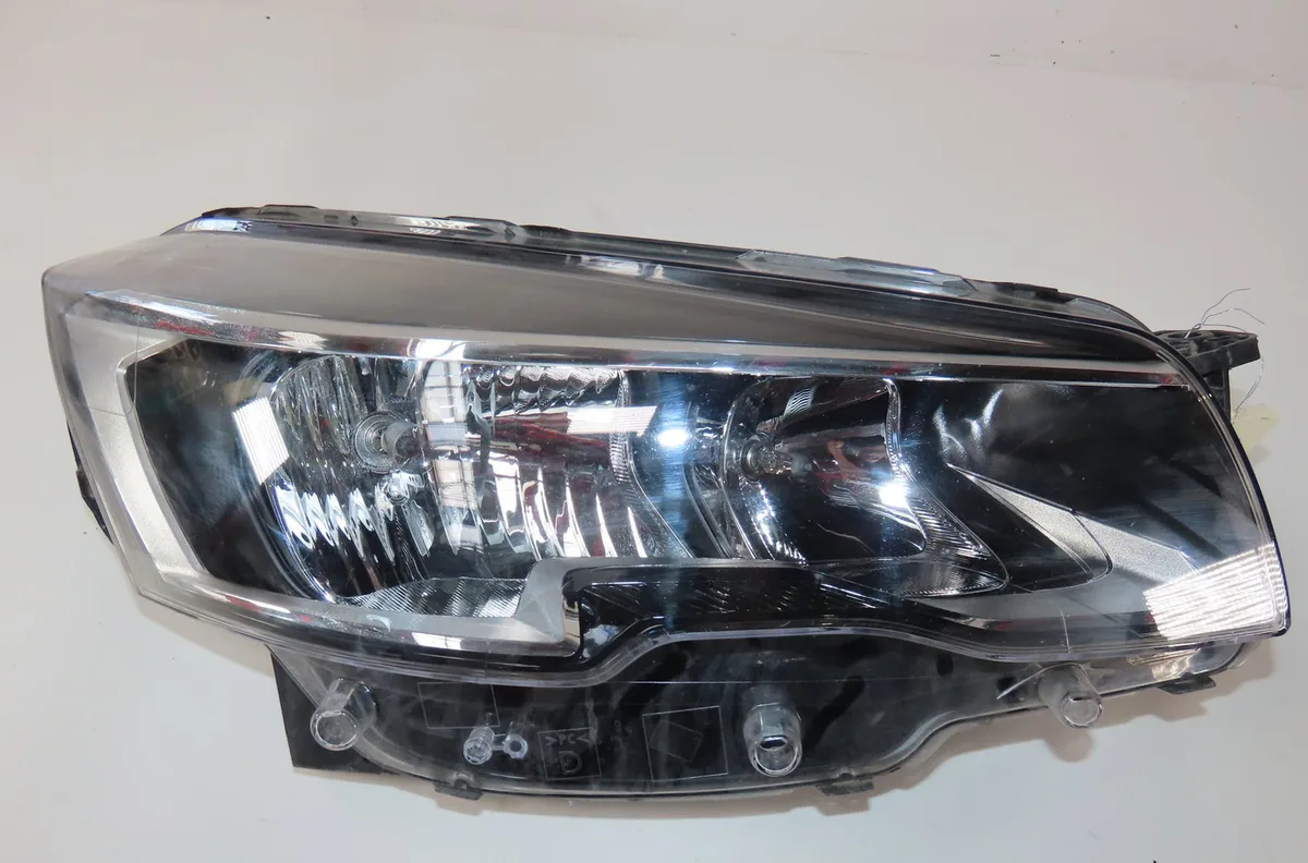 Phare droit Peugeot 508 SW I (8E_) 1.6 (2012-2018) occasion
