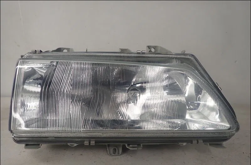 Phare droit PEUGEOT 806  1.9 TD occasion