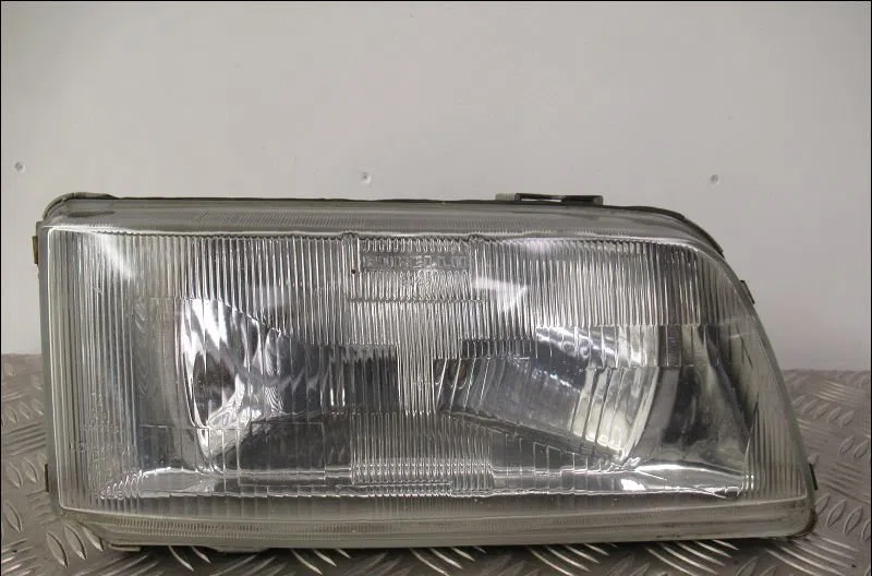 Phare droit Peugeot BOXER Camionnette (230L) 2.5 tdi (1997-2002) occasion