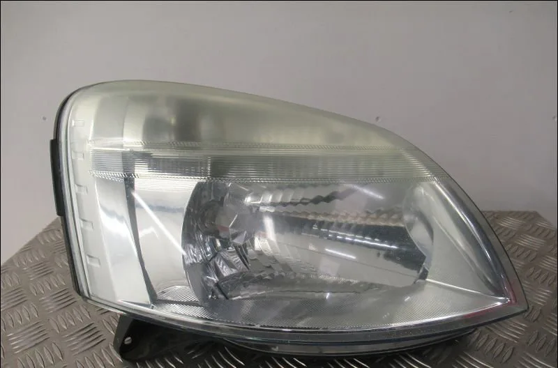 Phare droit Peugeot PARTNER Camionnette-Monospace (5_, G_) 2.0 hdi (2000-2008) 3 portes occasion