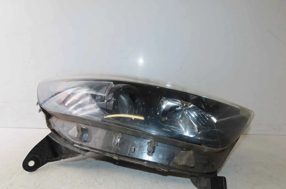 Phare droit RENAULT CAPTUR I occasion