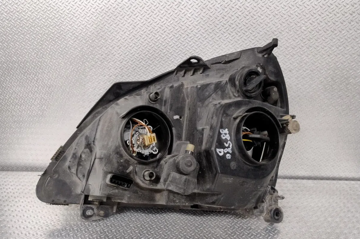 Phare droit RENAULT CLIO 2  CLIO 2 PHASE 2 occasion