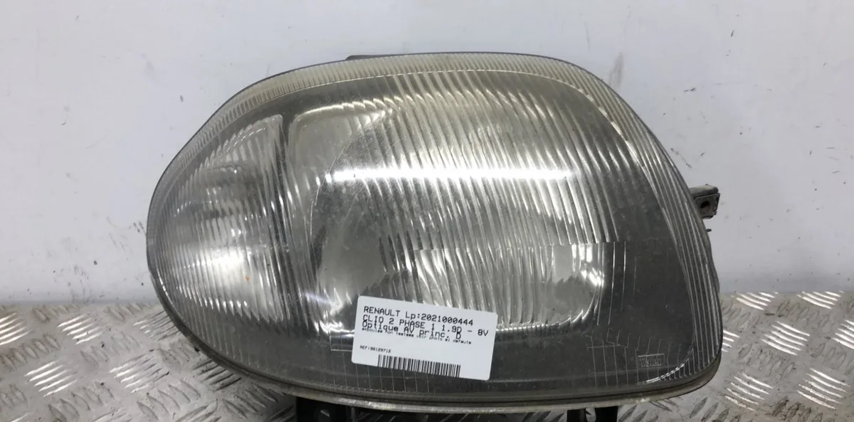 Phare droit RENAULT CLIO 2 PHASE 1 occasion