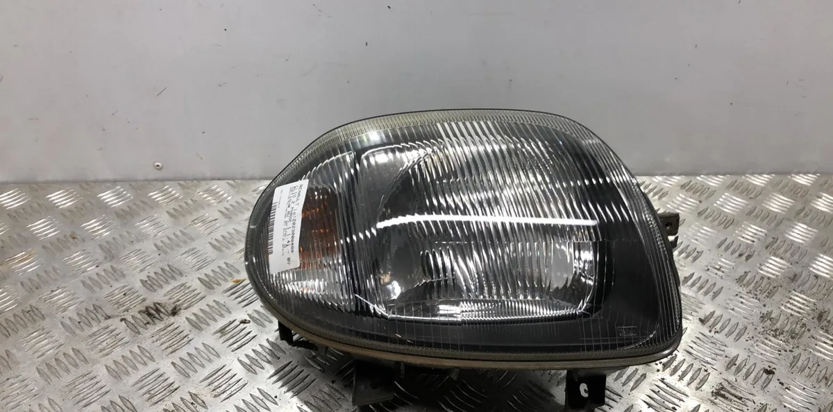 Phare droit RENAULT CLIO 2 PHASE 1 occasion