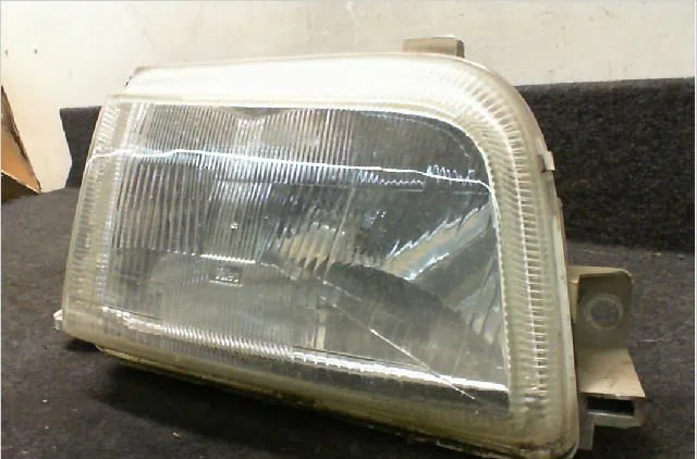 Phare droit Renault CLIO I (B-C57_, 5-357_) 1.9 d (b-c-s576, b-c-s57l) (1991-1998) occasion