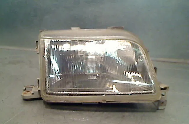 Phare droit RENAULT CLIO I occasion