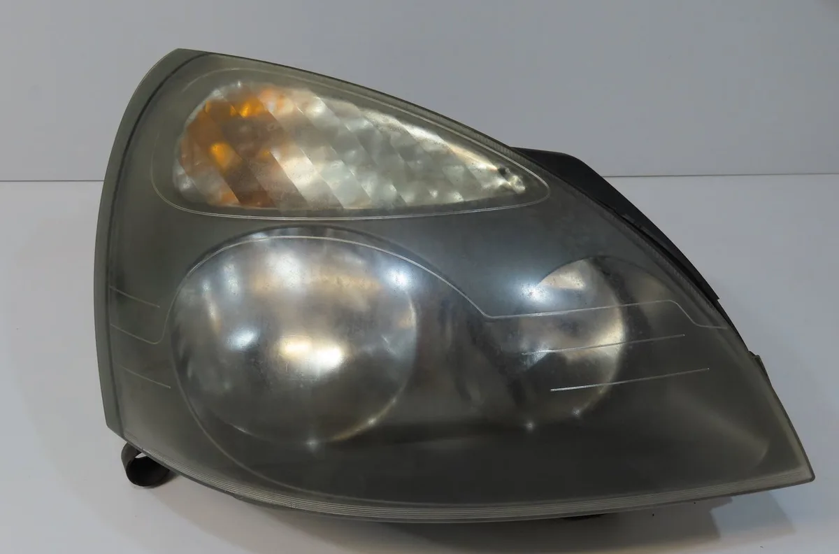 Phare droit Renault CLIO II (BB_, CB_) 1.2 16v (bb05, bb0w, bb11, bb27, bb2t, bb2u, bb2v, cb05,... (2001-2016) 3 portes