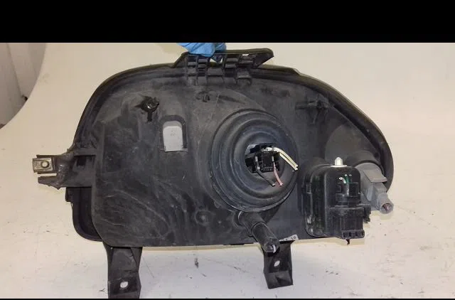 Phare droit Renault CLIO II (BB_, CB_) 1.2 (bb0a, bb0f, bb10, bb1k, bb28, bb2d, bb2h, cb0a,... (1998-2010) 5 portes occa