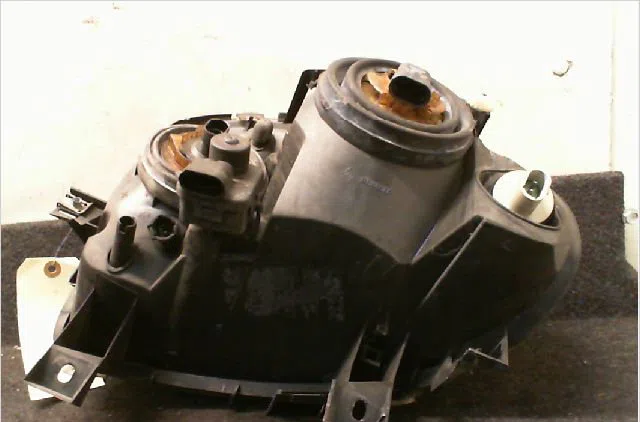 Phare droit Renault CLIO II (BB_, CB_) 1.2 (bb0a, bb0f, bb10, bb1k, bb28, bb2d, bb2h, cb0a,... (1998-2010) 5 portes occa