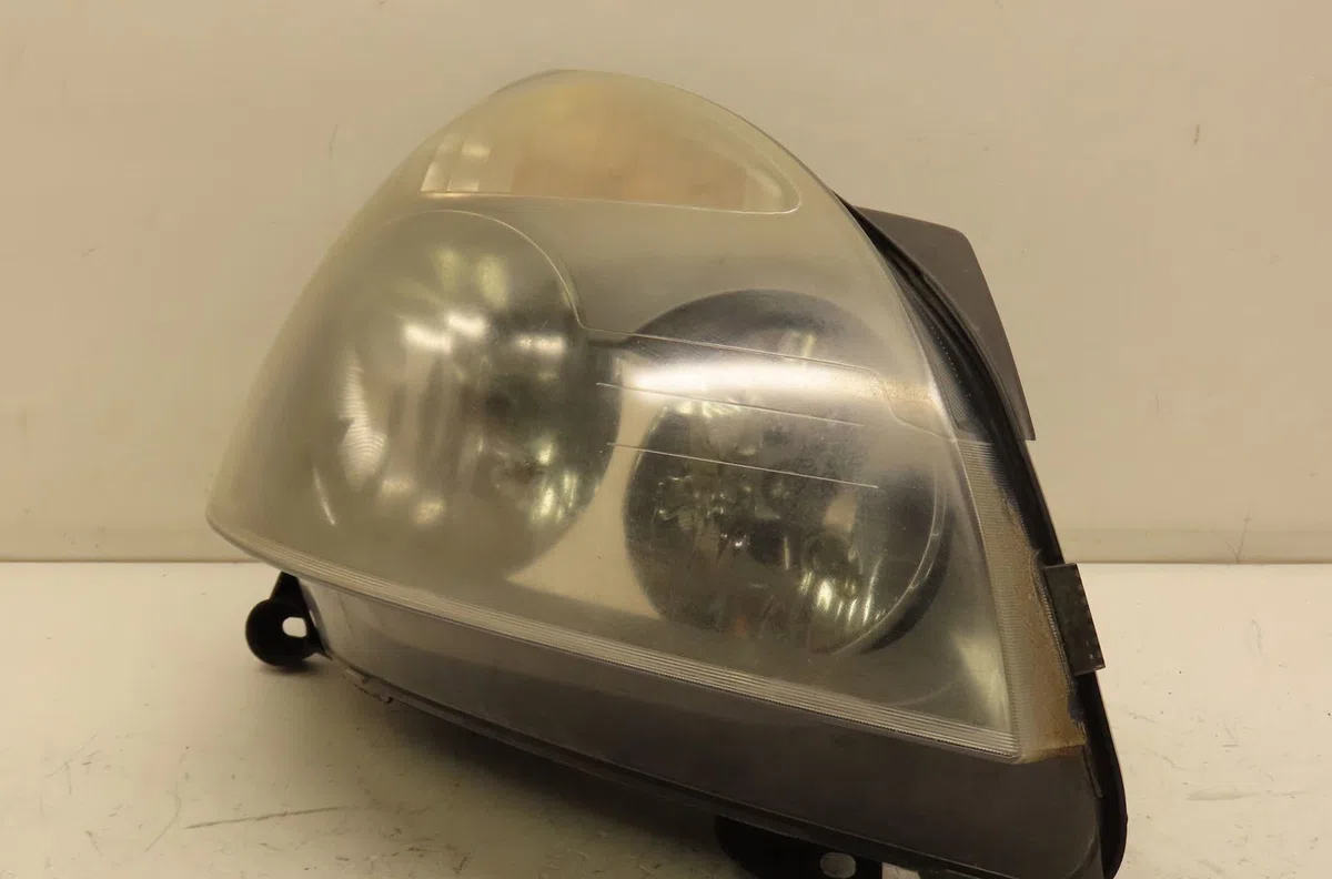 Phare droit Renault CLIO II (BB_, CB_) 1.2 lpg (1998-2009) occasion
