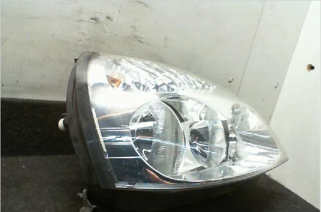 Phare droit Renault CLIO II (BB_, CB_) 1.2 lpg (bb0a, cb0a) (1999-2001) occasion