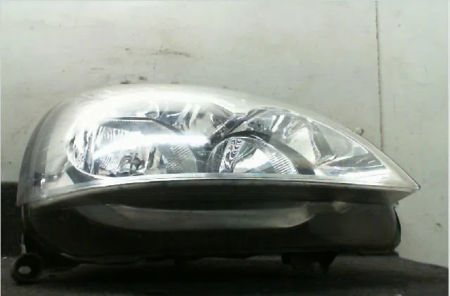 Phare droit Renault CLIO II (BB_, CB_) 1.2 lpg (bb0a, cb0a) (1999-2001) occasion