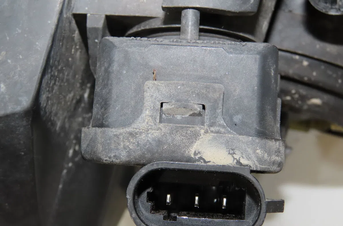 Phare droit Renault CLIO II (BB_, CB_) 1.4 16v (b-cb0p, bb13) (2000-2008) 5 portes occasion