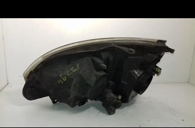 Phare droit Renault CLIO II (BB_, CB_) 1.4 16v (b-cb0p, bb13) (2000-2008) 5 portes occasion