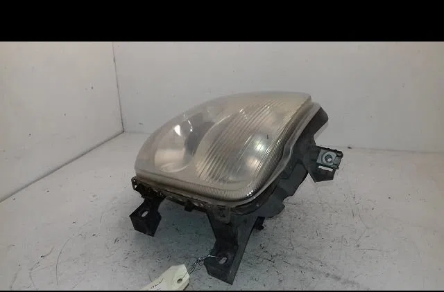 Phare droit Renault CLIO II (BB_, CB_) 1.4 (b-cb0c, b-cb0s) (1998-2005) occasion