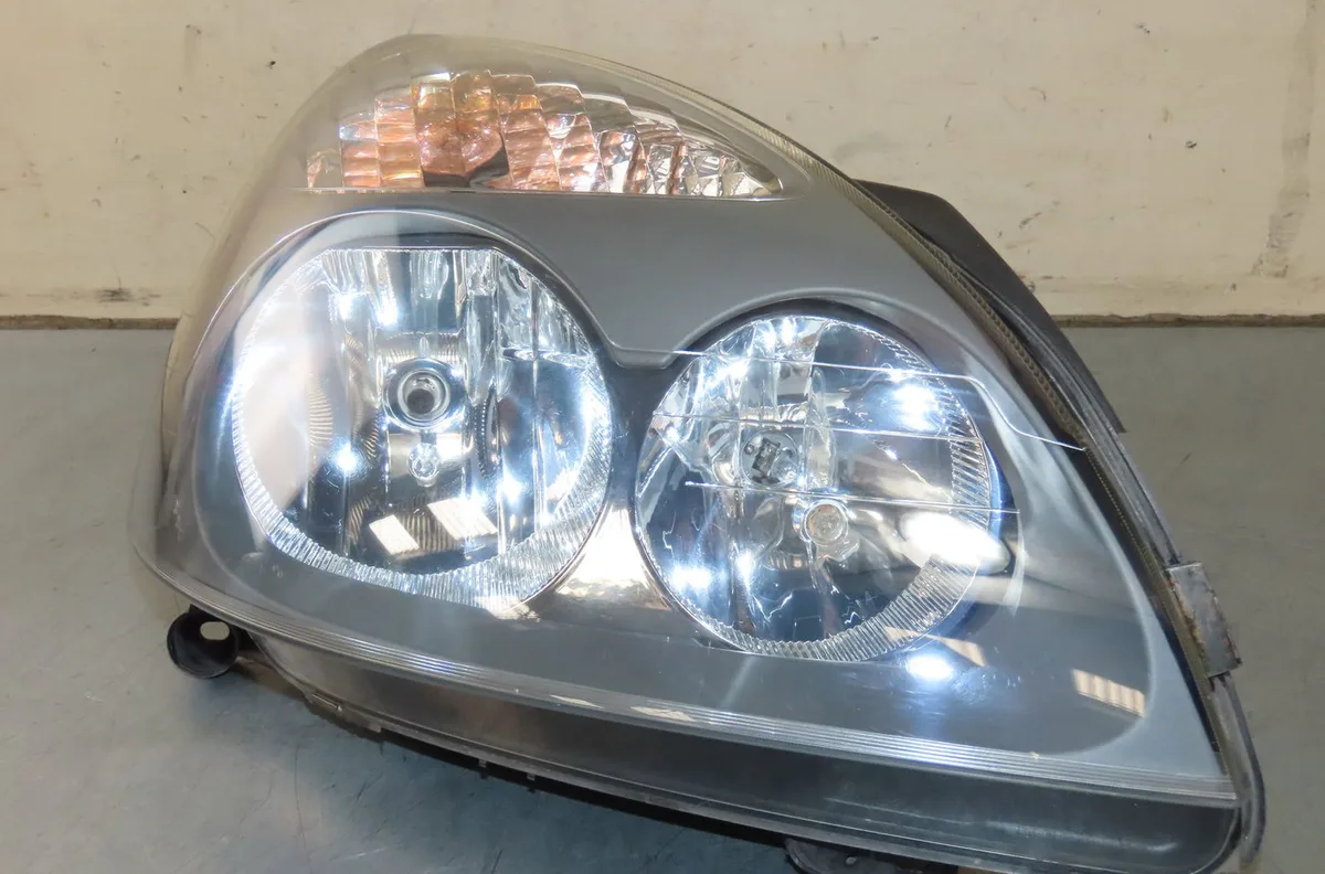 Phare droit Renault CLIO II (BB_, CB_) 1.5 dci (2003-2005) occasion