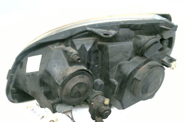 Phare droit Renault CLIO II (BB_, CB_) 1.5 dci (b-c2j) (2004-2012) occasion