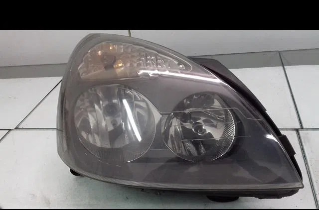 Phare droit Renault CLIO II (BB_, CB_) 1.5 dci (b-cb08) (2001-2005) 5 portes occasion