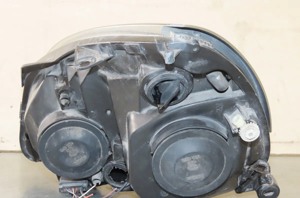 Phare droit Renault CLIO II (BB_, CB_) 1.5 dci (b-cb08) (2001-2005) 5 portes occasion