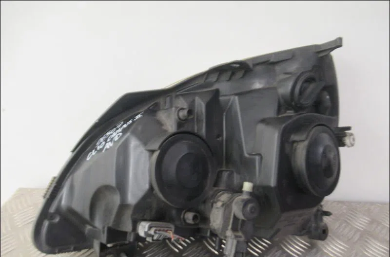 Phare droit Renault CLIO II (BB_, CB_) 1.5 dci (b-cb3m) (2005-2010) 3 portes occasion