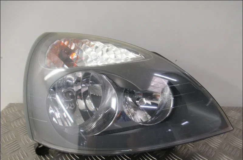 Phare droit Renault CLIO II (BB_, CB_) 1.5 dci (b-cb3m) (2005-2010) 3 portes occasion