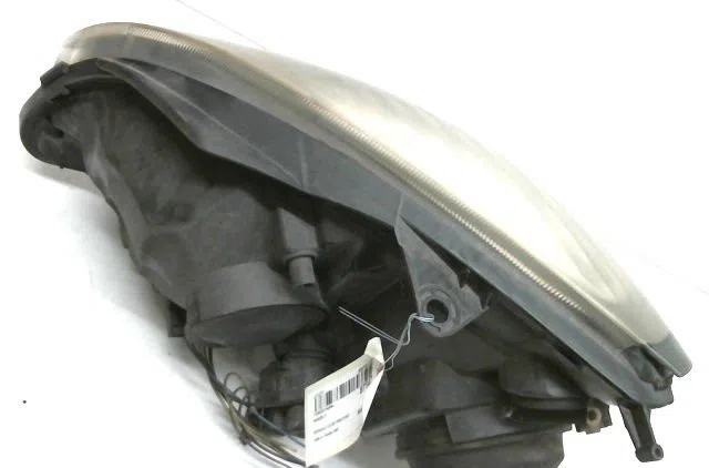 Phare droit Renault CLIO II (BB_, CB_) 1.6 16v (bb01, bb0h, bb0t, bb14, bb1d, bb1r, bb2kl, bb3g... (1998-2005) occasion