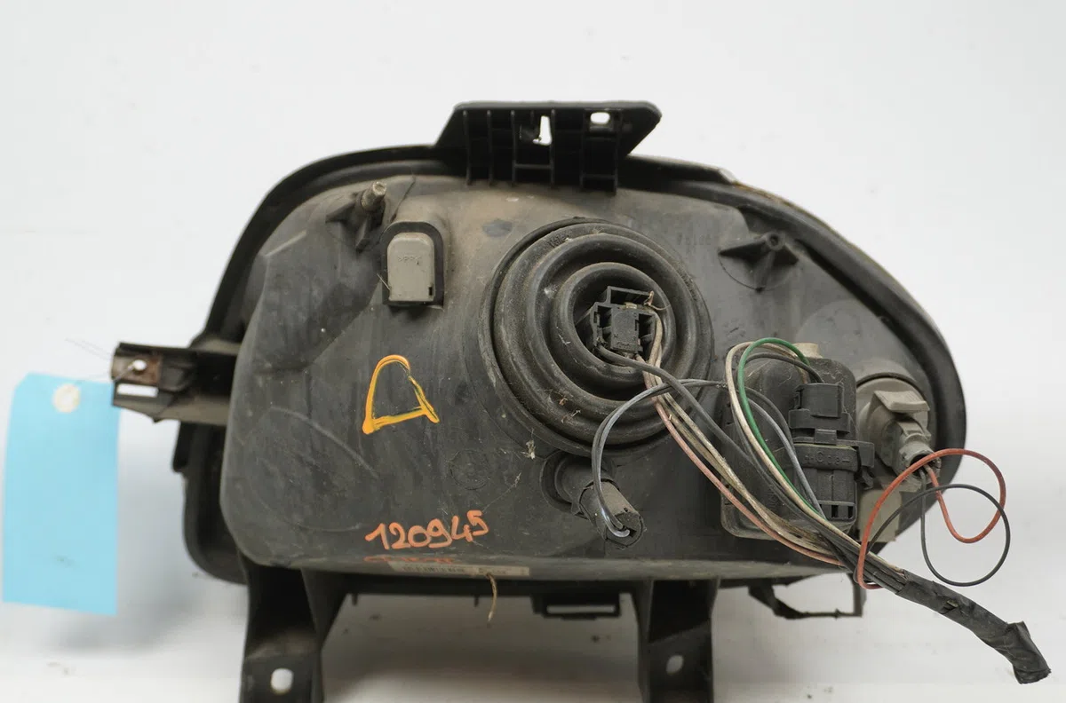 Phare droit Renault CLIO II (BB_, CB_) 1.9 d (b-cb0e, bb0j) (1998-2005) occasion
