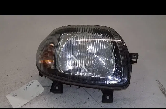 Phare droit Renault CLIO II (BB_, CB_) 1.9 d (b-cb0e, bb0j) (1998-2005) occasion