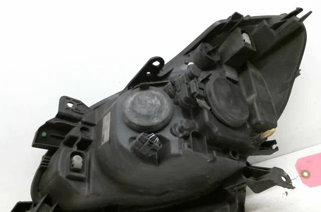 Phare droit Renault CLIO III (BR0-1, CR0-1) 1.2 16v (br02, br0j, br11, cr02, cr0j, cr11) (2005-2014) 5 portes occasion