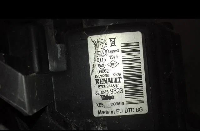 Phare droit Renault CLIO III (BR0-1, CR0-1) 1.5 dci (br0h, cr0h, cr1s, br1s) (2005-2014) 3 portes occasion