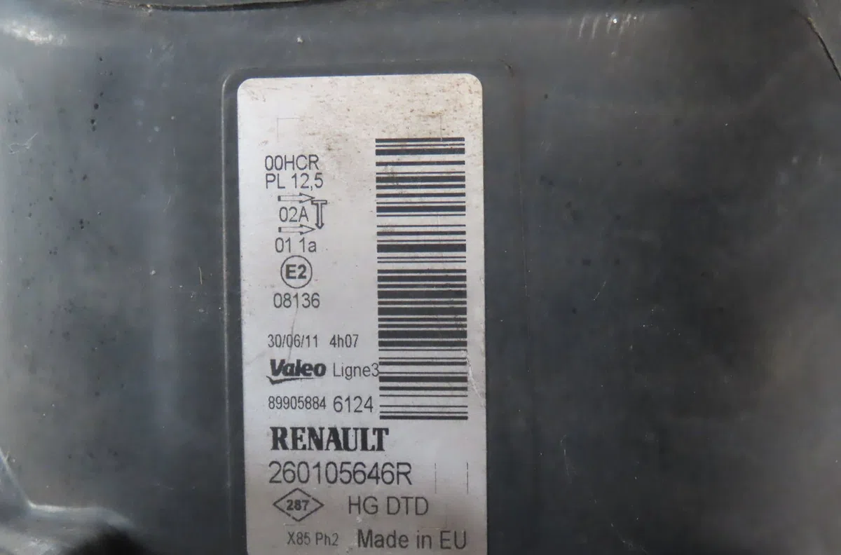 Phare droit Renault CLIO III (BR0-1, CR0-1) 1.5 dci (br0h, cr0h, cr1s, br1s) (2005-2014) 3 portes occasion