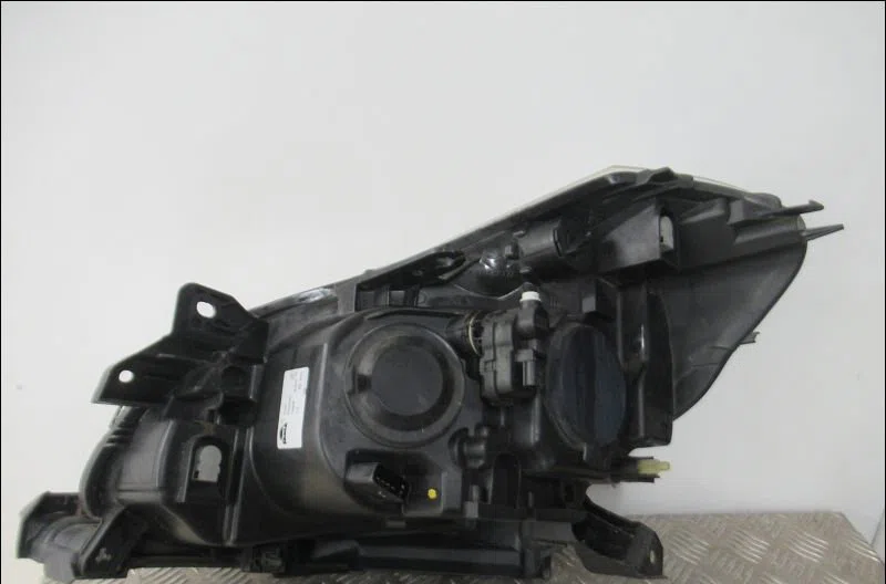 Phare droit Renault CLIO III Grandtour (KR0-1_) 1.5 dci (kr0g) (2007-2012) occasion