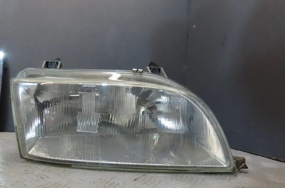 Phare droit RENAULT ESPACE 1995 occasion