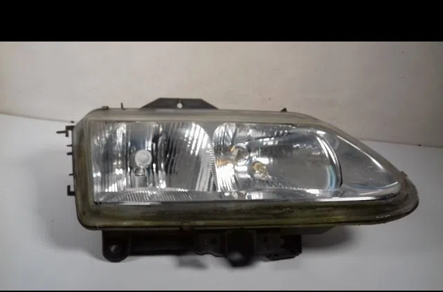 Phare droit Renault ESPACE III (JE0_) 2.0 16v (je0n, je0l, je02) (1998-2002) occasion