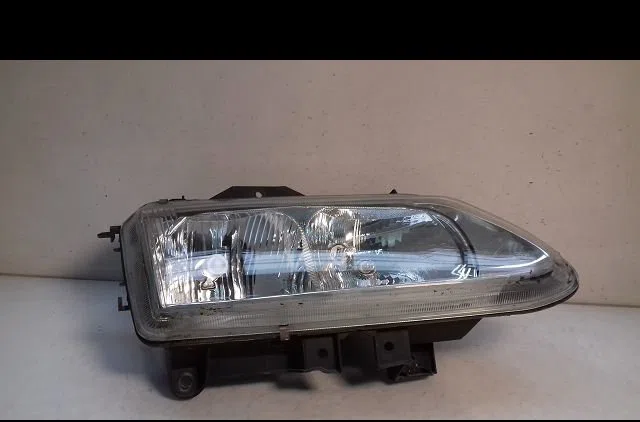 Phare droit Renault ESPACE III (JE0_) 2.0 (2001-2002) occasion