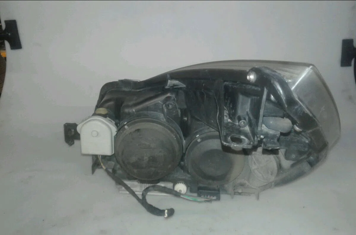 Phare droit RENAULT ESPACE IV 2005 occasion