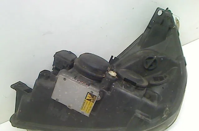 Phare droit Renault ESPACE IV (JK0-1_) 2.2 dci (jk0h) (2002-2006) occasion