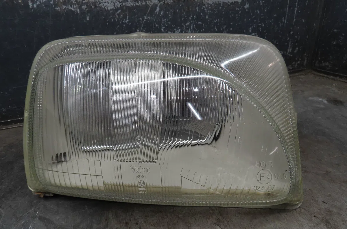 Phare droit Renault EXPRESS Camionnette-Monospace (F40_, G40_) 1.2 (f406, g40a) (1991-1998) occasion