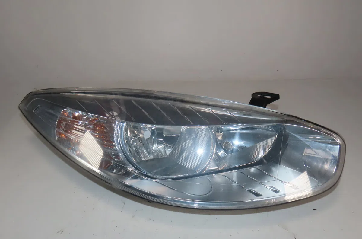 Phare droit Renault FLUENCE (L3_) 1.5 dci (l30b) (2010) occasion