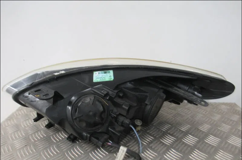 Phare droit Renault FLUENCE (L3_) 1.5 dci (l30d, l30l, l306, l33f, l33l, l33m, l33v, l33w) (2010) occasion
