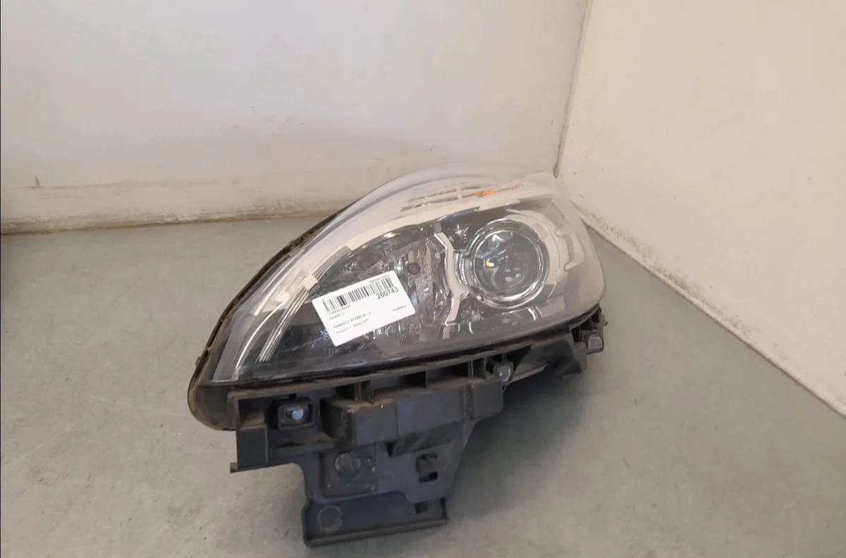 Phare droit Renault GRAND SCÉNIC III (JZ0-1_) 1.2 tce (jz16) (2013) occasion