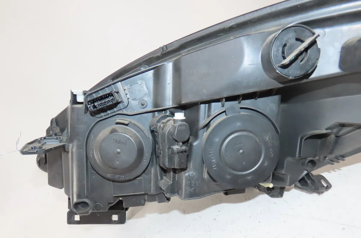 Phare droit Renault GRAND SCÉNIC III (JZ0-1_) 1.5 dci (2009) 5 portes occasion
