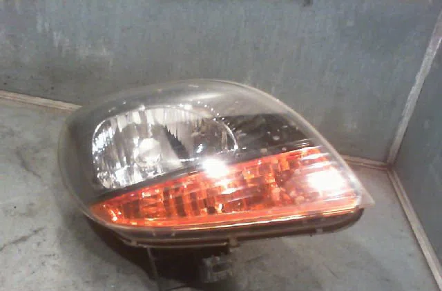 Phare droit RENAULT KANGOO 2004 occasion